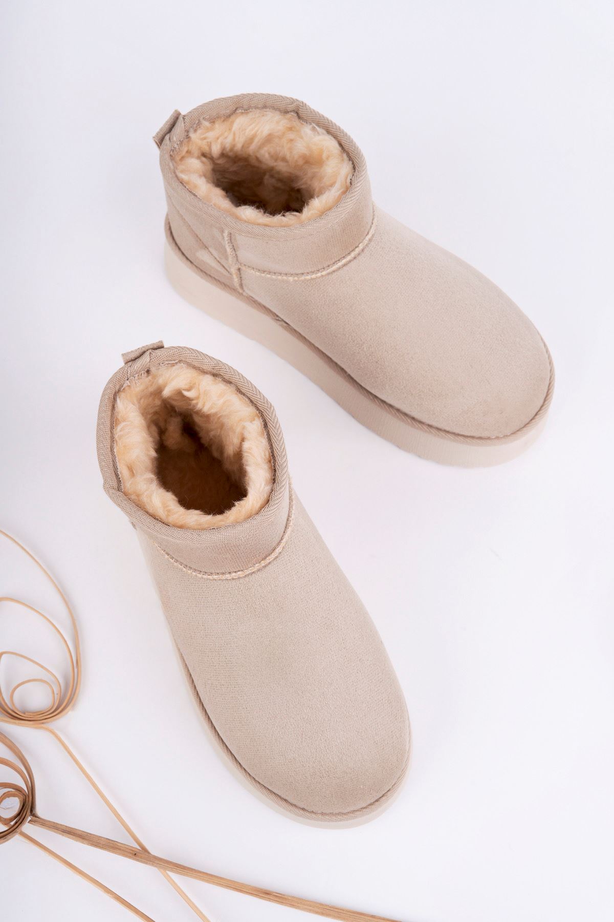 Freemax Kadın Garantili İçi Kürklü Hafif Taban Mini Bot Uggm.302 Bej