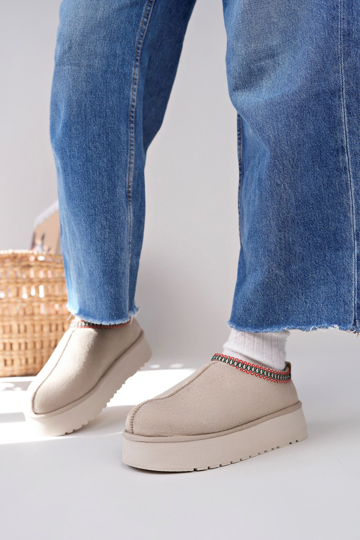 Freemax Kadın Garantili İçi Kürklü Hafif Yüksek Taban Mini Sabo Ev Terliği UggSabo.303 Bej