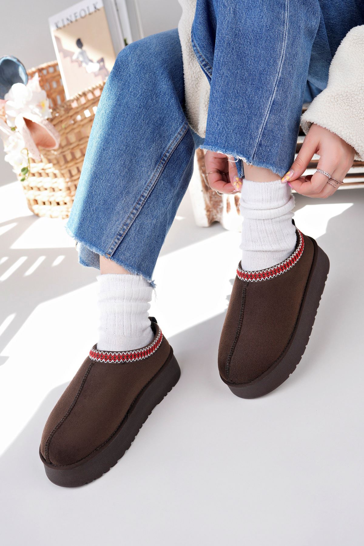 Freemax Kadın Garantili İçi Kürklü Hafif Yüksek Taban Mini Sabo Ev Terliği UggSabo.303 Kahve