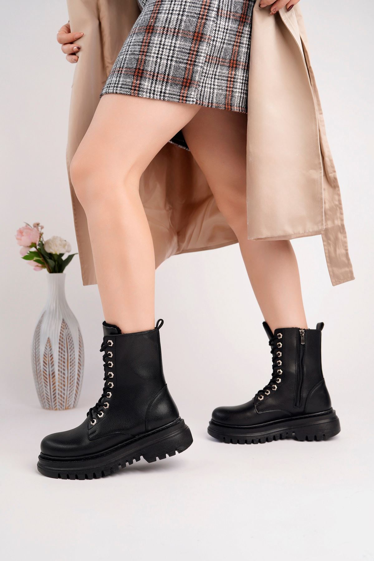 Freemax Su Geçirmez İçi Kürklü Fermuarlı Çok Hafif Dikişli Taban Garantili Kışlık Kadın Bot Freemax.ZEN.BOT.2225 Siyah