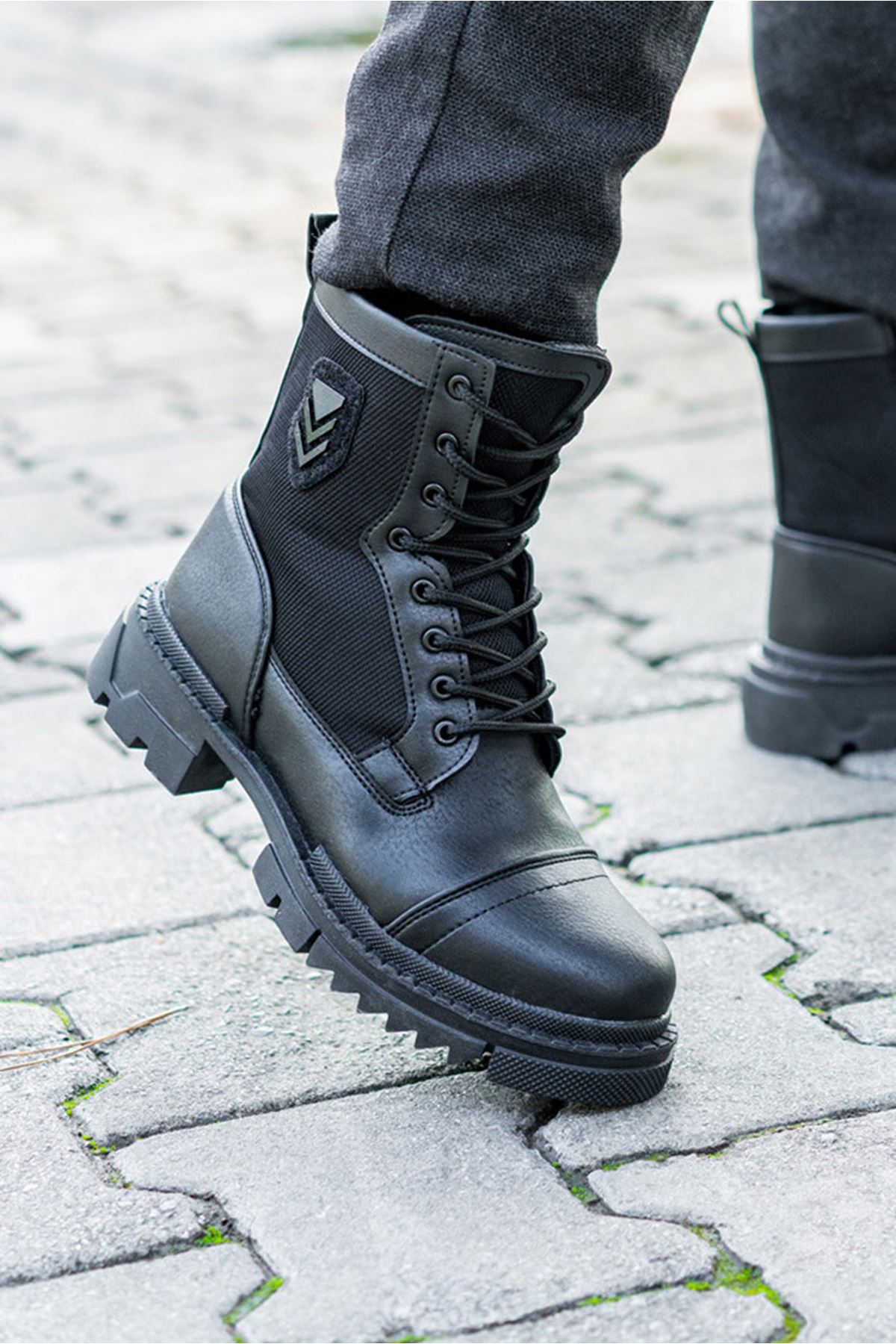 Freemax Unisex Garantili Kürklü Kauçuk Anatomik Taban Kışlık Fermuarlı Bot Forza 528-2100 Siyah Cilt